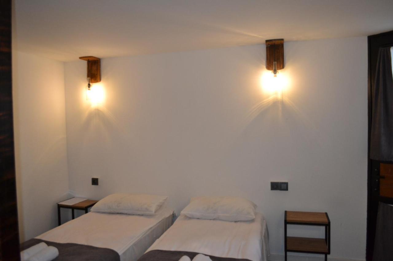 Hotel Baratashvili 12 Tbilisi Ngoại thất bức ảnh